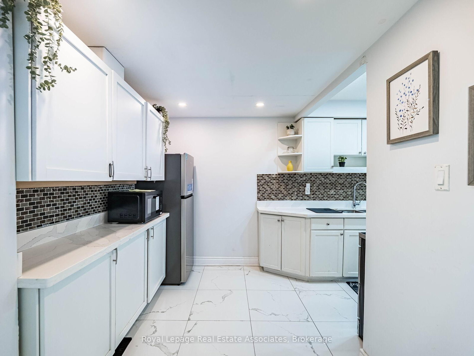 Townhouse for sale at 19 Gatwick Lane, Brampton, Ontario, L6S 2E4 - Northgate - MLS: W12844500