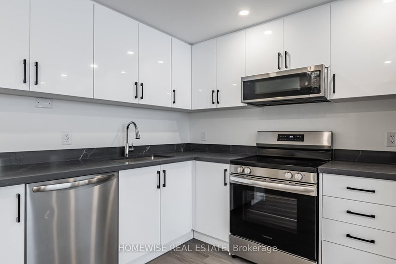 2 - 26 Sage Ave, Toronto, M6B 3W5 | Image 2