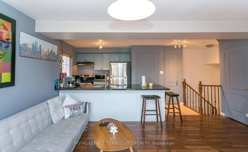 13 - 3250 Bentley Dr, Mississauga, L5M 0P7 | Image 2