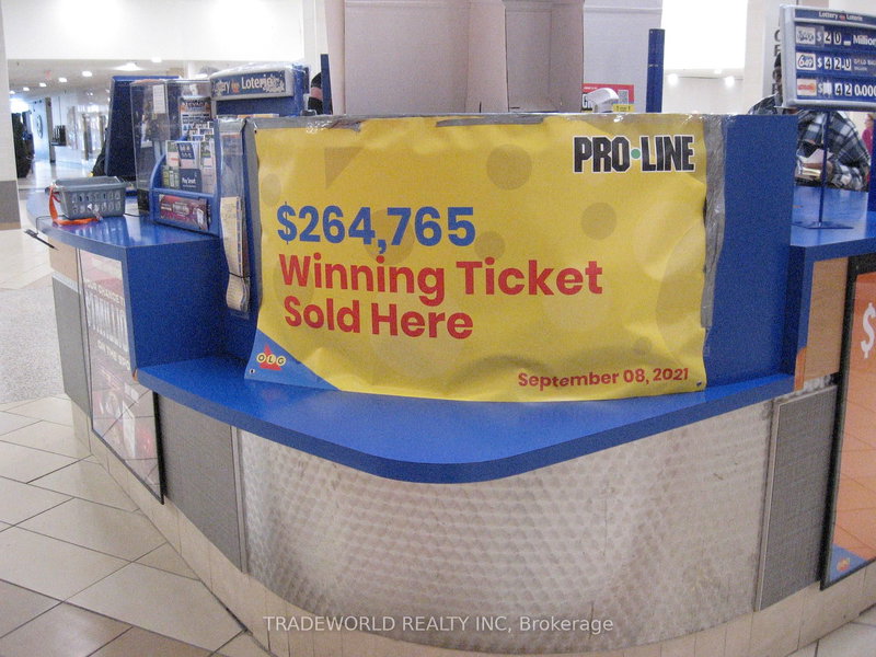 1-319K - 250 The East Mall, Toronto, M9B 3Y8 | Image 3