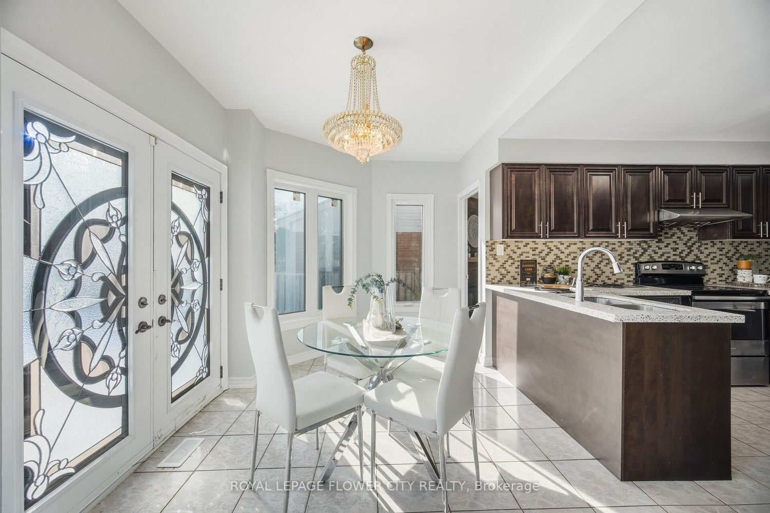 Detached House for sale at 1 Donaldson Drive, Brampton, Ontario, L6Y 3G7 - Brampton South - MLS: W12844998