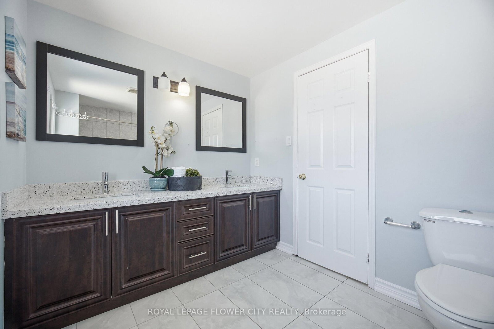 Detached House for sale at 1 Donaldson Drive, Brampton, Ontario, L6Y 3G7 - Brampton South - MLS: W12844998