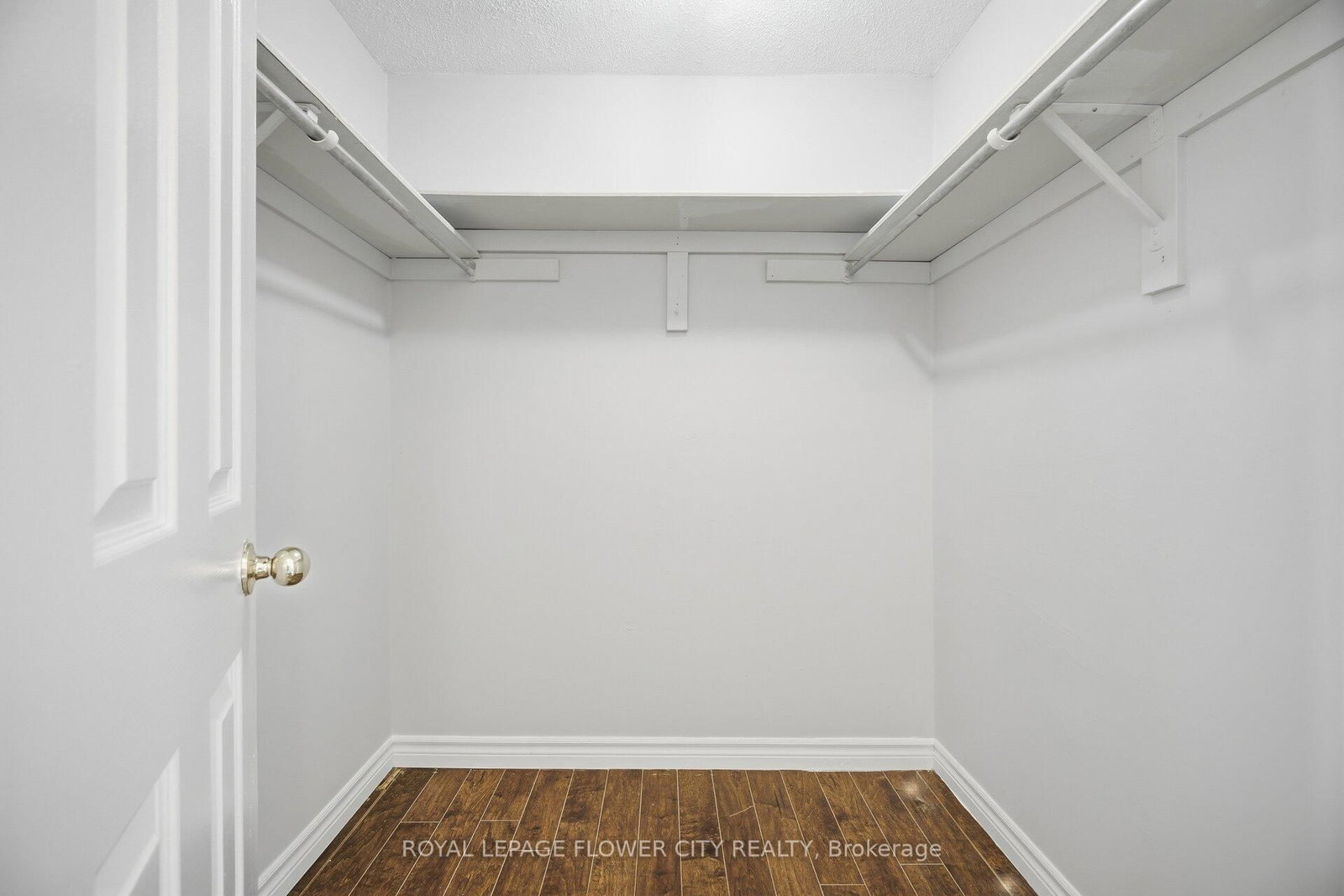 Detached House for sale at 1 Donaldson Drive, Brampton, Ontario, L6Y 3G7 - Brampton South - MLS: W12844998