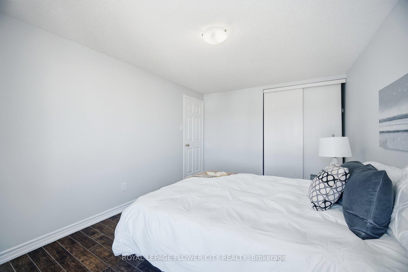 Detached House for sale at 1 Donaldson Drive, Brampton, Ontario, L6Y 3G7 - Brampton South - MLS: W12844998