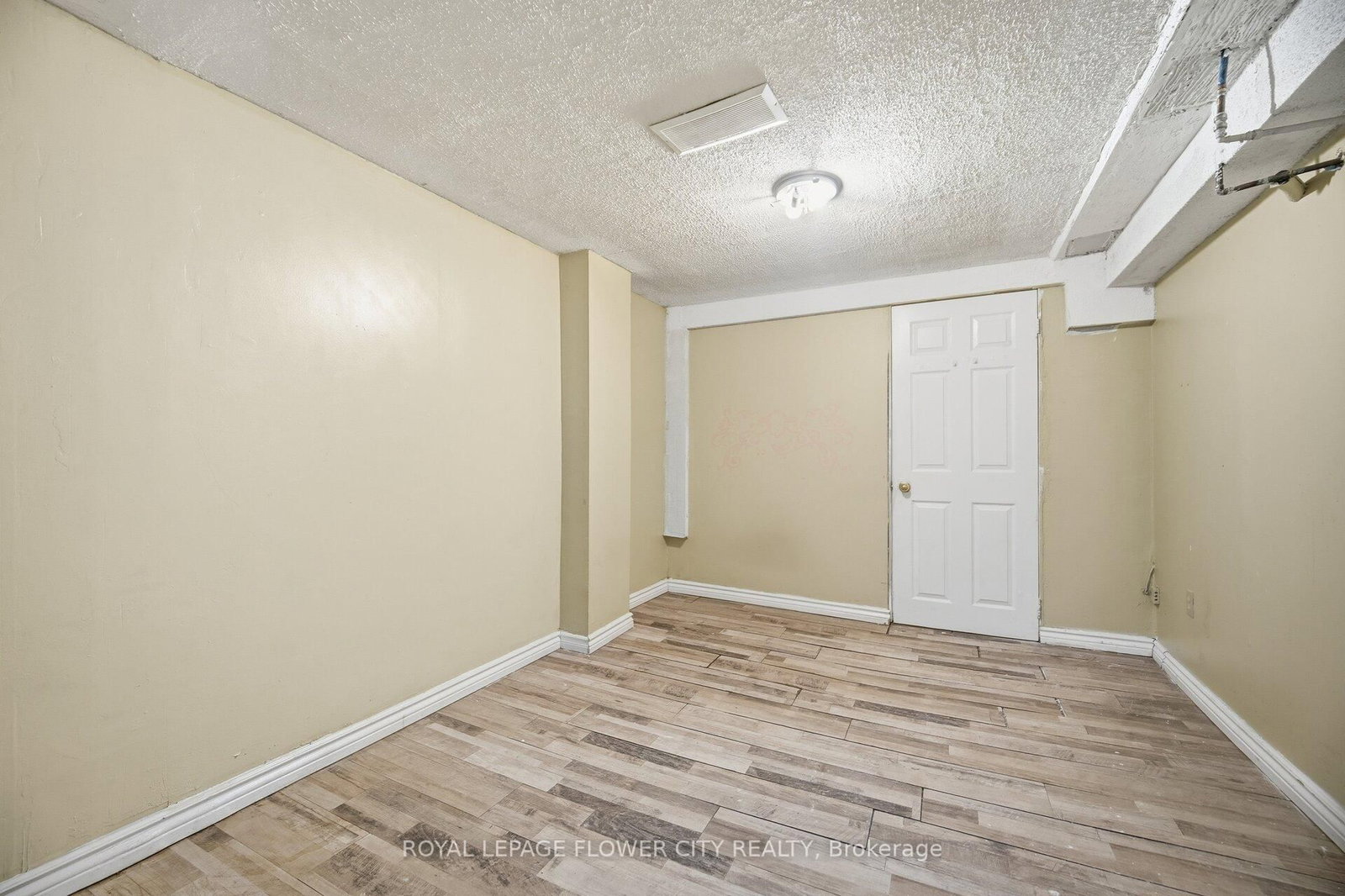 Detached House for sale at 1 Donaldson Drive, Brampton, Ontario, L6Y 3G7 - Brampton South - MLS: W12844998