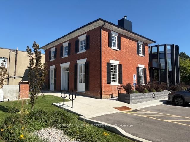 13A - 13 Thomas St, Mississauga, L5M 1Y4 | Image 3