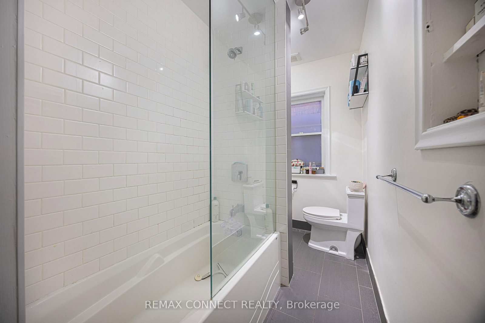 401 Roncesvalles Avenue - Photo 26