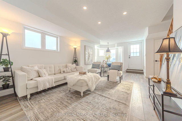 101 - 10 Turntable Crescent