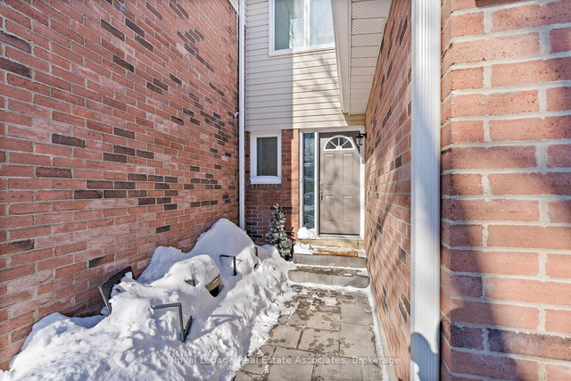 19 Stewart Maclaren Road