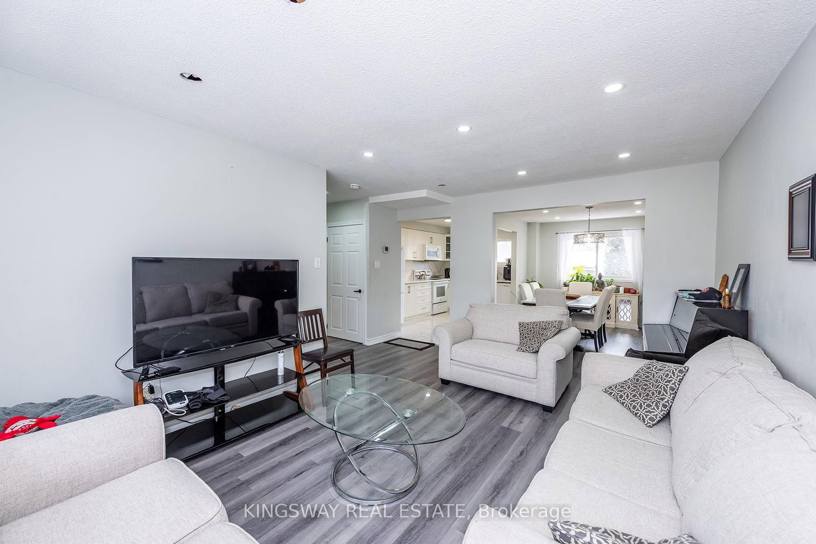 Townhouse for sale at 138 ASHTON Crescent, Brampton, Ontario, L6S 3J9 - Central Park - MLS: W12846540