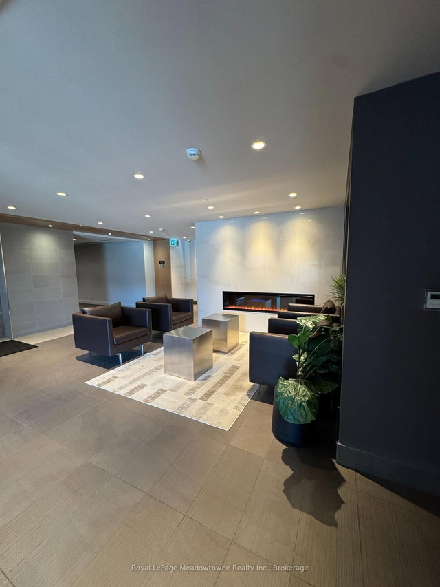 128 - 1105 Leger Way