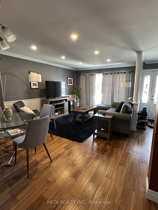 Main Floor, - 22 Garfield Crescent