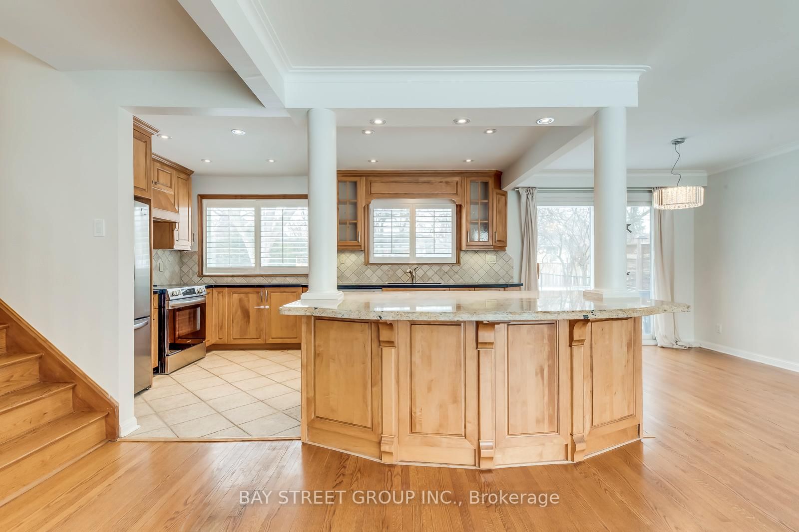 Detached House for sale at 49 Rayne Avenue, Oakville, Ontario, L6H 1C1 - College Park - MLS: W12847220