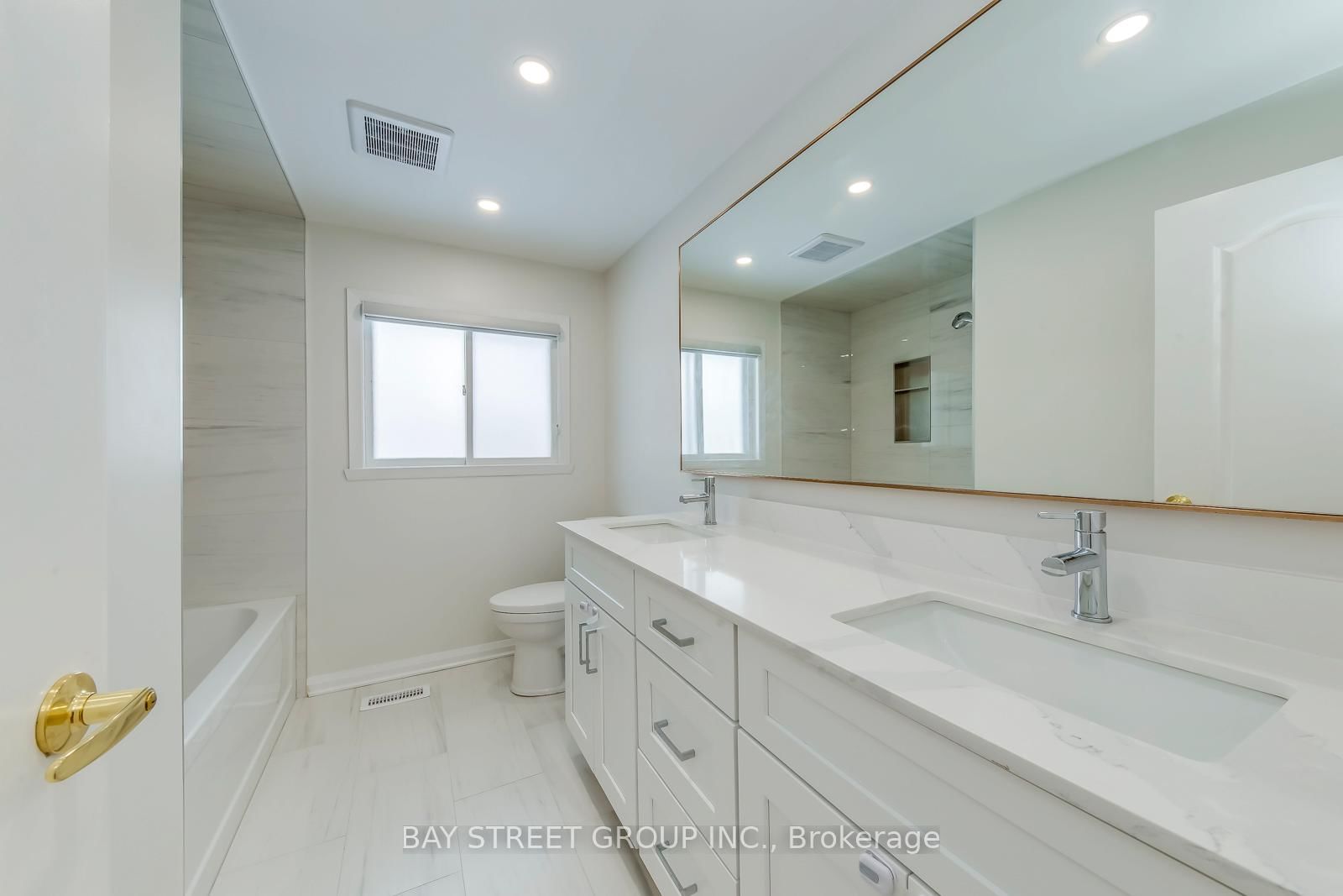 Detached House for sale at 49 Rayne Avenue, Oakville, Ontario, L6H 1C1 - College Park - MLS: W12847220