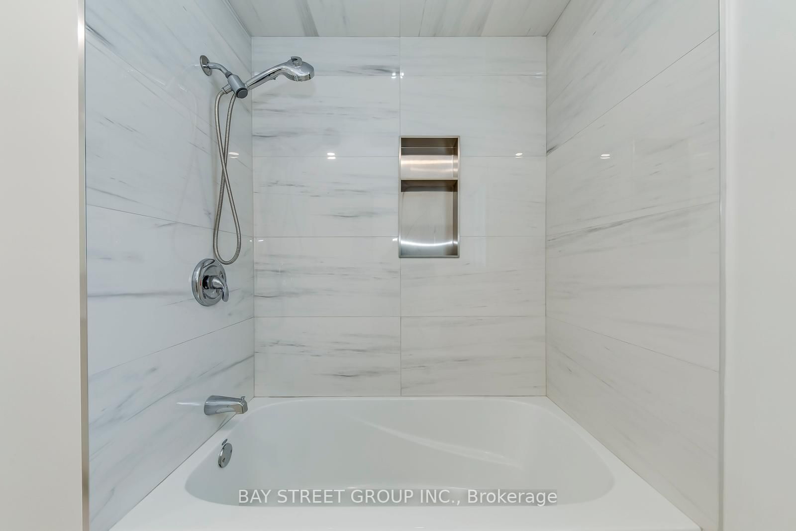 Detached House for sale at 49 Rayne Avenue, Oakville, Ontario, L6H 1C1 - College Park - MLS: W12847220