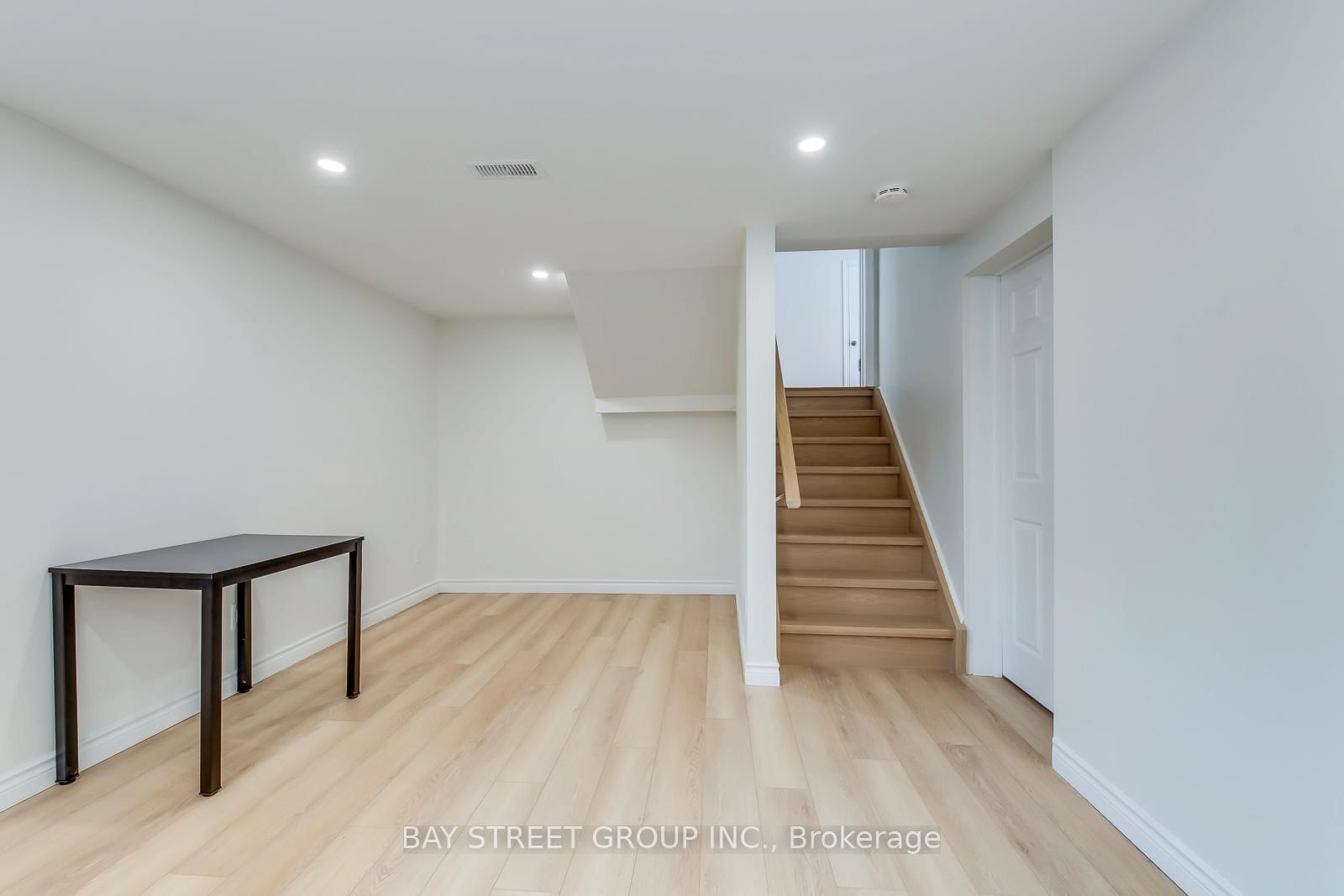 Detached House for sale at 49 Rayne Avenue, Oakville, Ontario, L6H 1C1 - College Park - MLS: W12847220