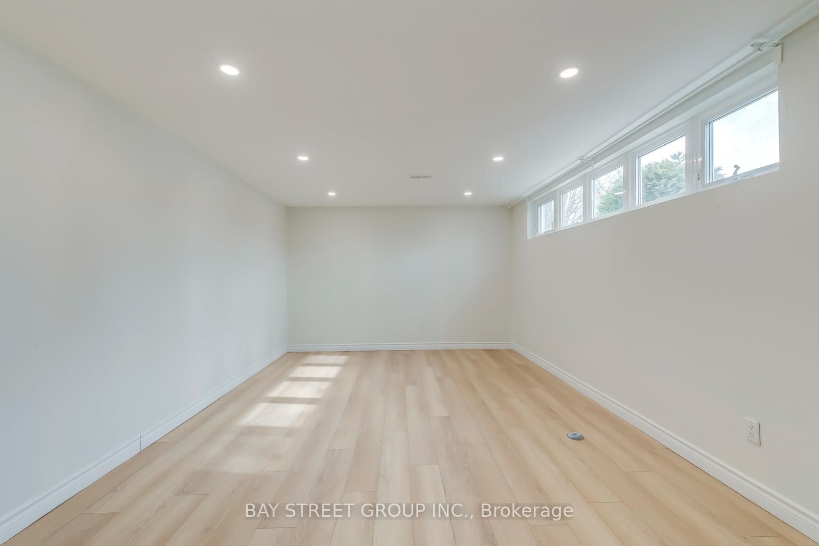 Detached House for sale at 49 Rayne Avenue, Oakville, Ontario, L6H 1C1 - College Park - MLS: W12847220