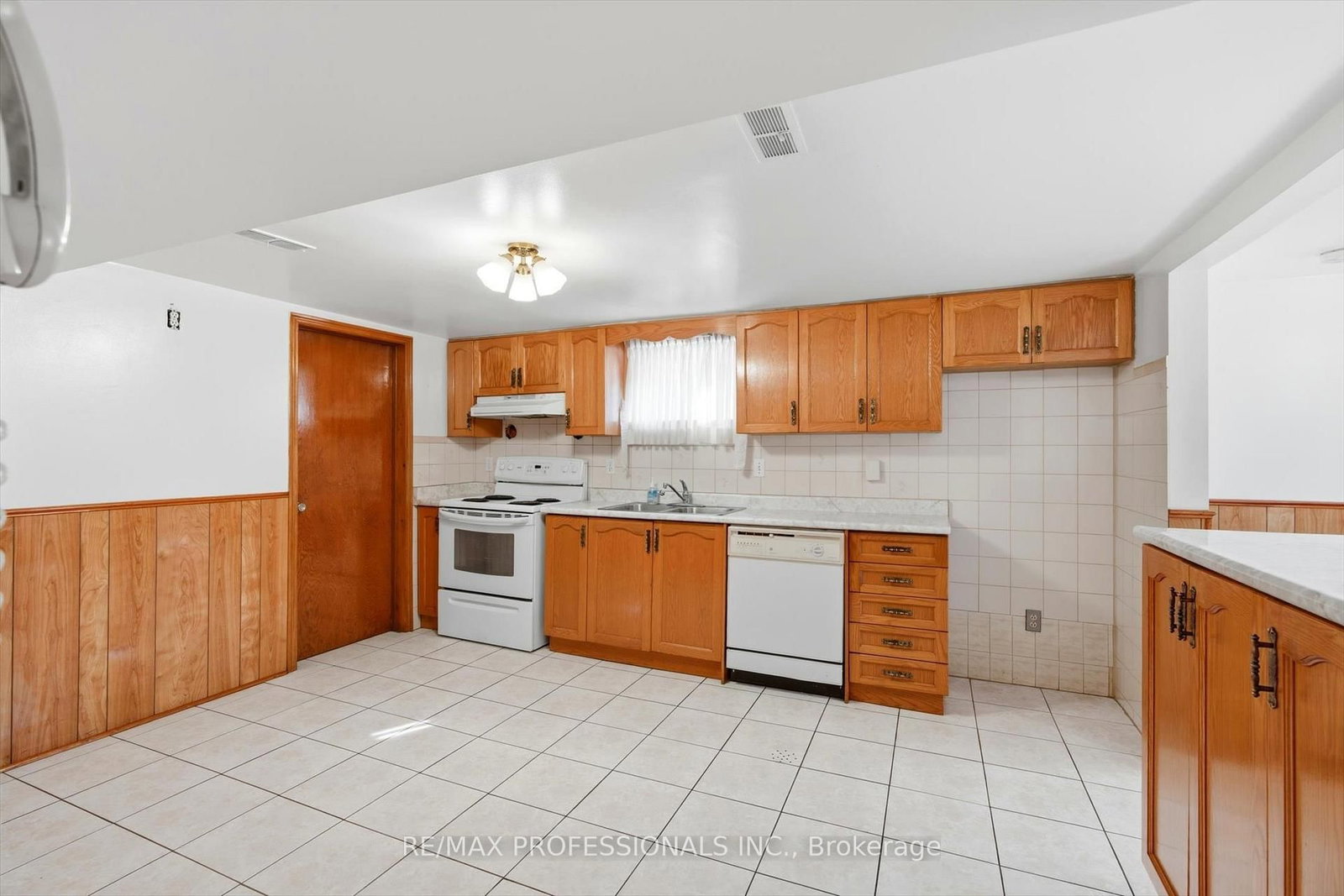 Detached House for sale at 54 Culnan Avenue, Toronto, Ontario, M8Z 5B2 - Islington-City Centre West - MLS: W12848088