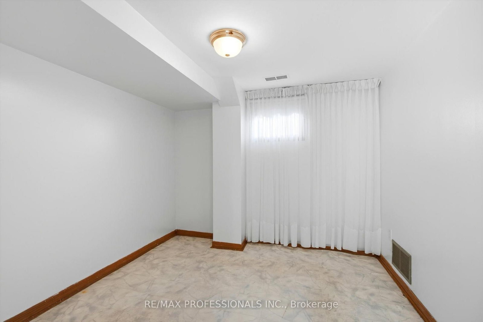 Detached House for sale at 54 Culnan Avenue, Toronto, Ontario, M8Z 5B2 - Islington-City Centre West - MLS: W12848088