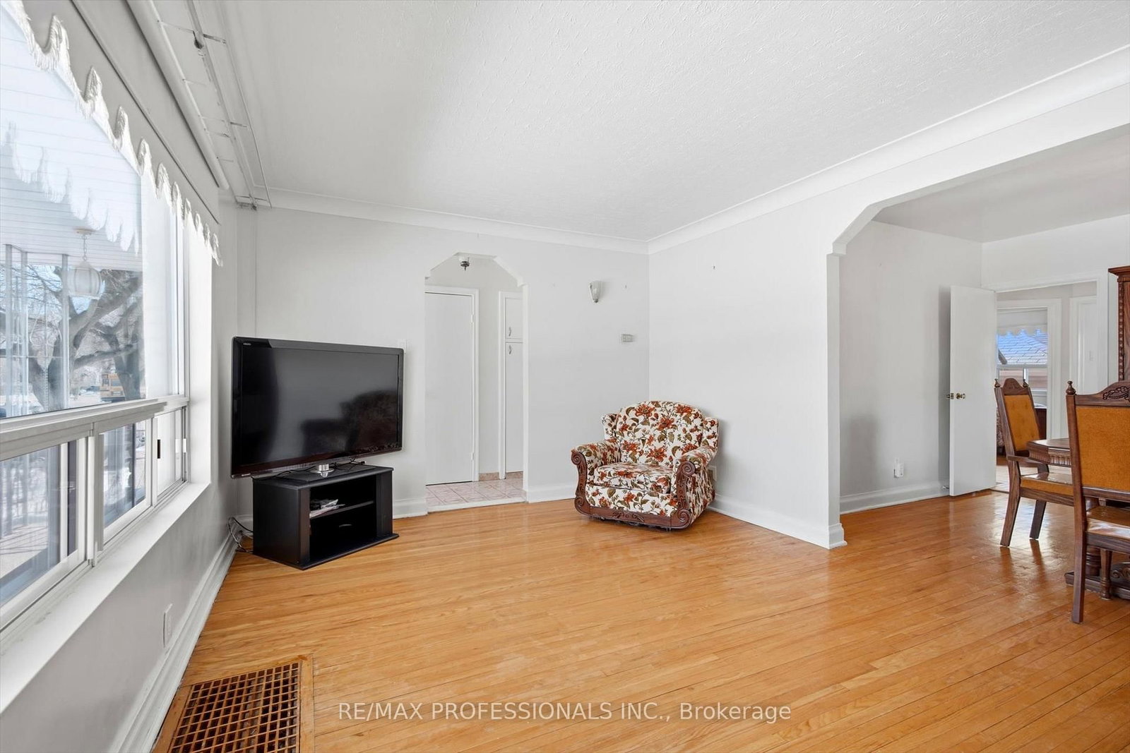 Detached House for sale at 54 Culnan Avenue, Toronto, Ontario, M8Z 5B2 - Islington-City Centre West - MLS: W12848088