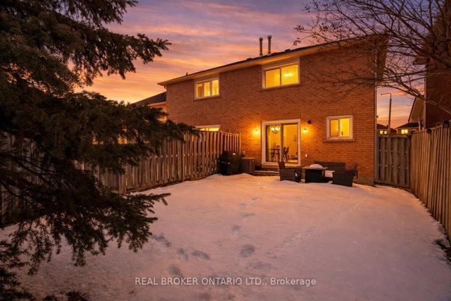 3811 Cedar Hedge Rise
