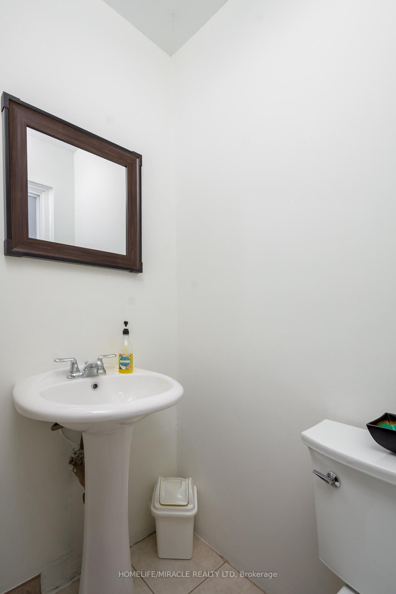 Townhouse for sale at 51-70 Moregate Crescent, Brampton, Ontario, L6S 3K9 - Central Park - MLS: W12848468