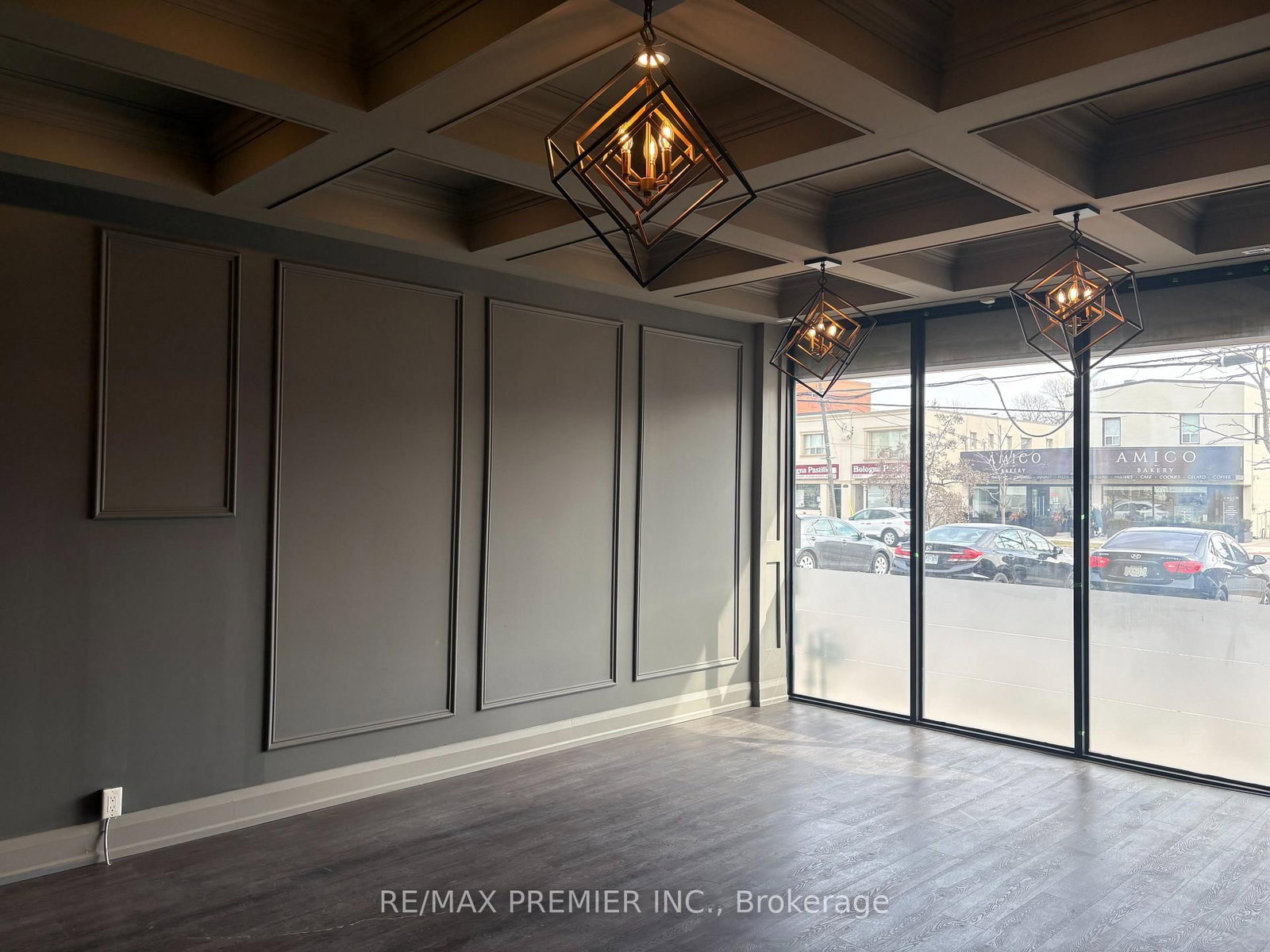 2892 Dufferin Street - Photo 2