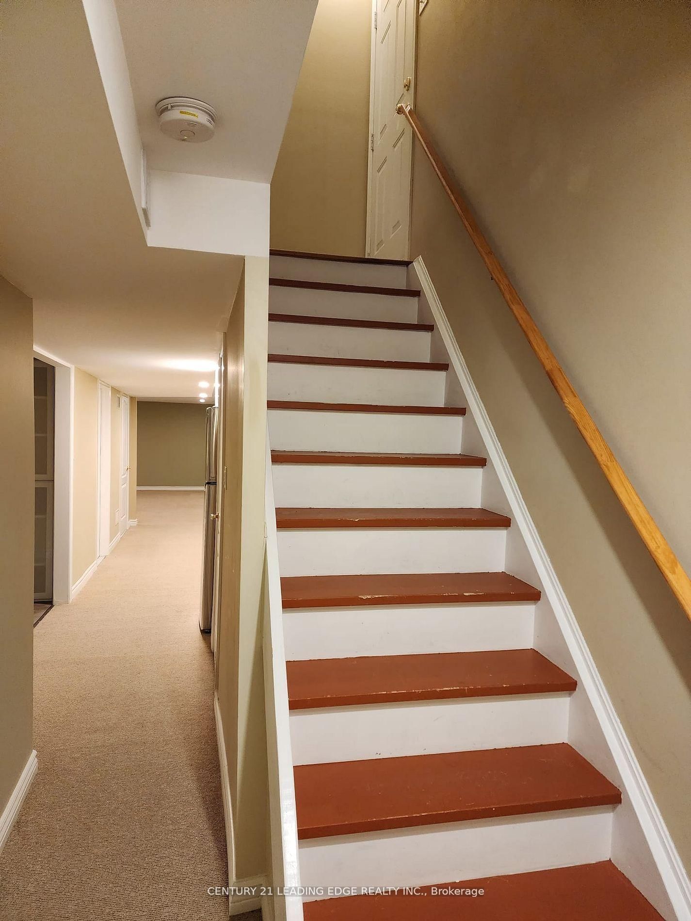 1136 Hickory Hollow Glen, Unit Lower - Photo 3