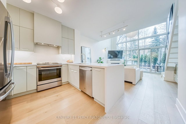 106 - 200 Manitoba Street