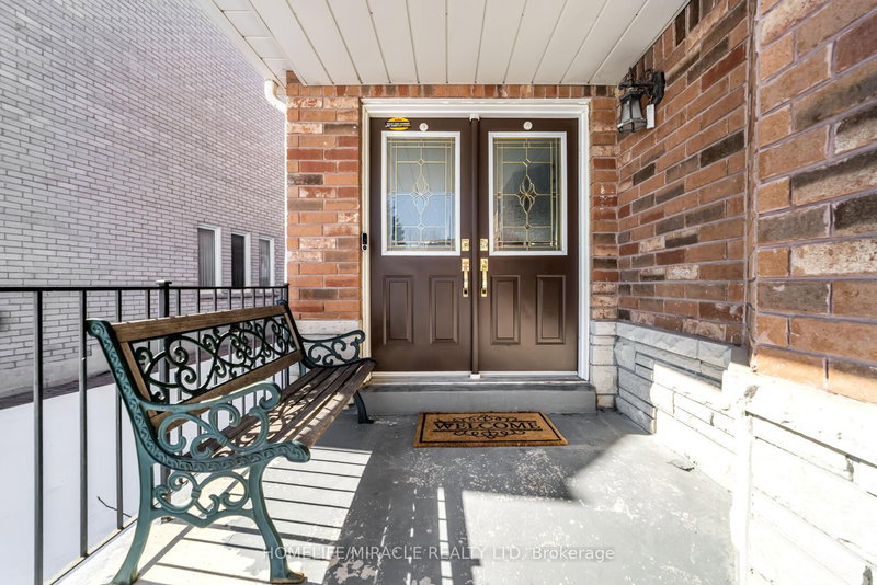 49 Cross Country Blvd, Caledon, L7E 2N6 | Image 2