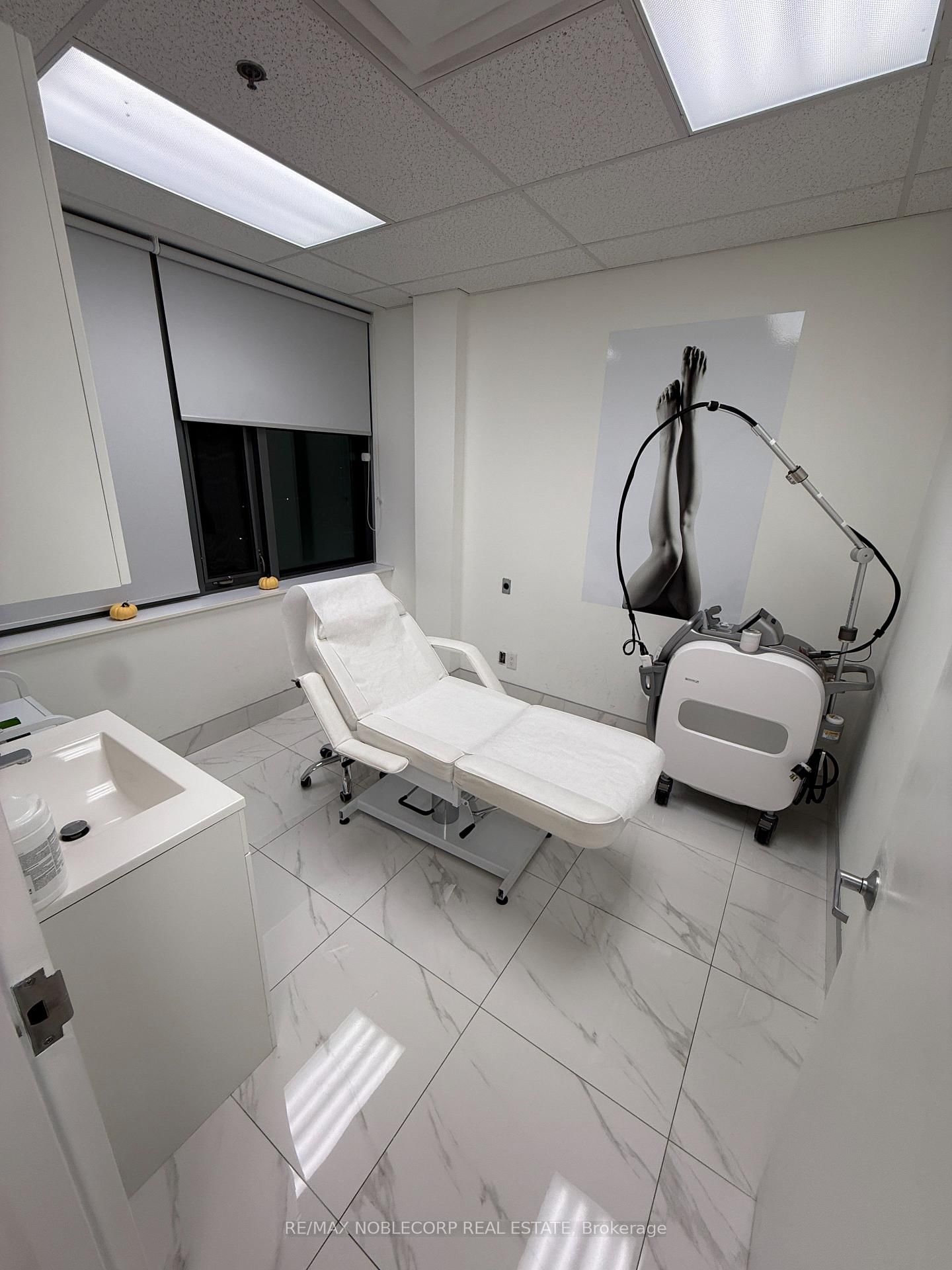 3075 Hospital Gate, Unit 422 - Photo 8