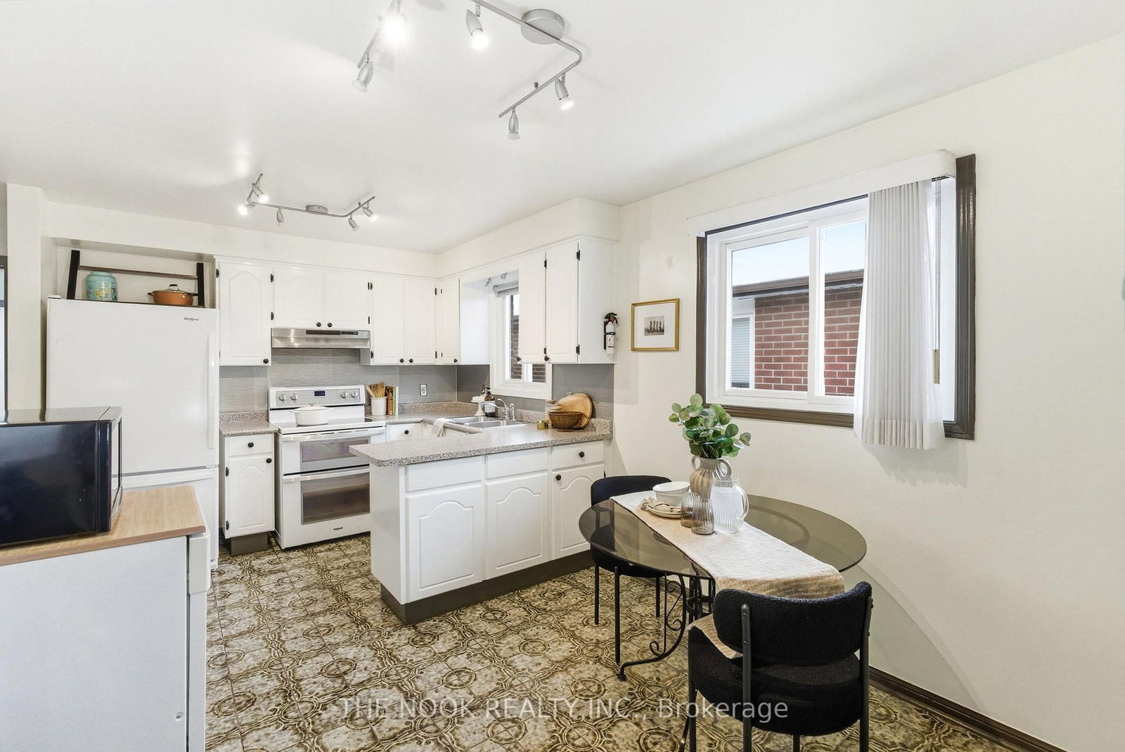 Semi-Detached House for sale at 43 Prouse Drive, Brampton, Ontario, L6V 3A3 - Brampton North - MLS: W12850354