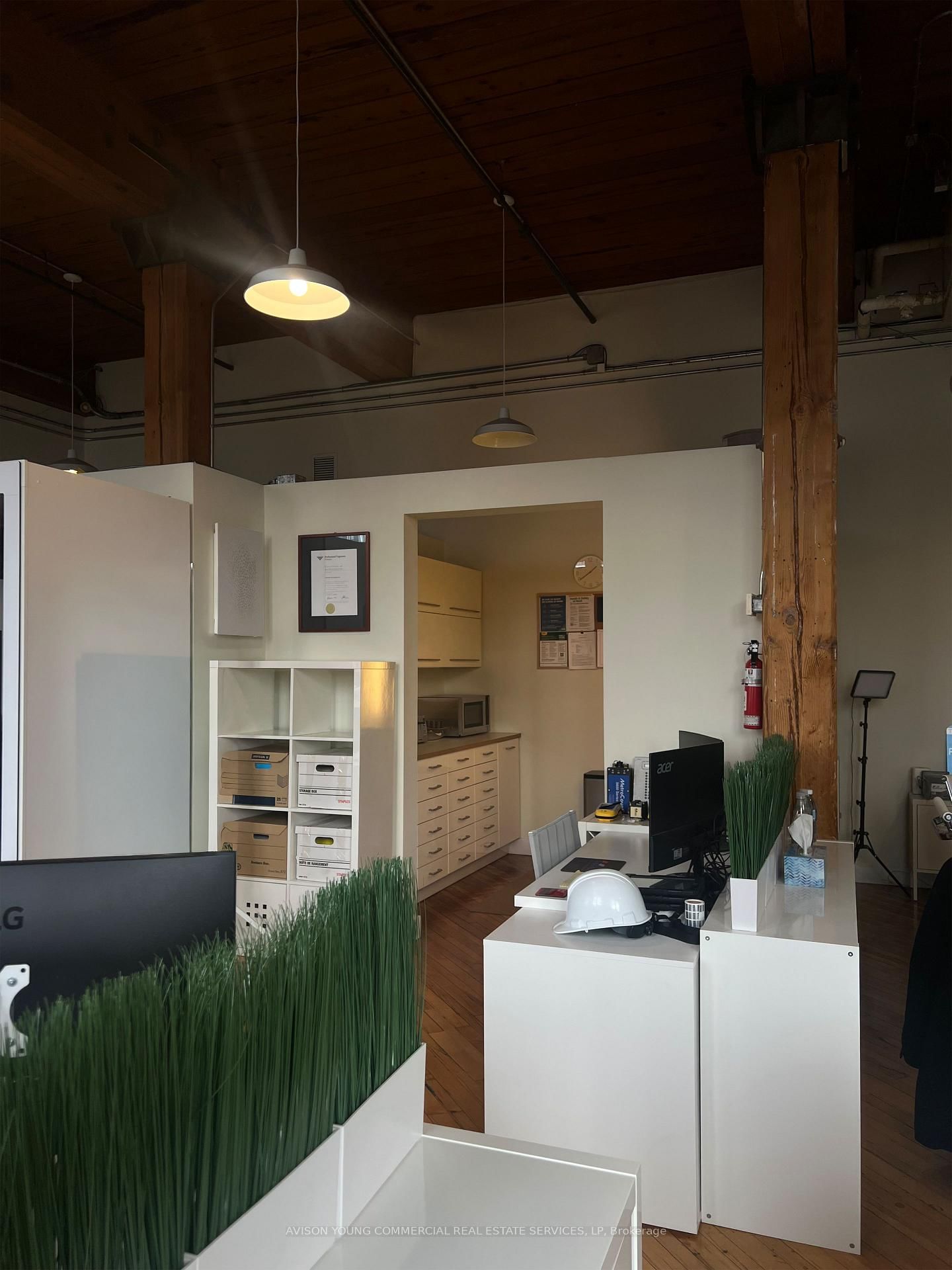 67 Mowat Avenue - Photo 3