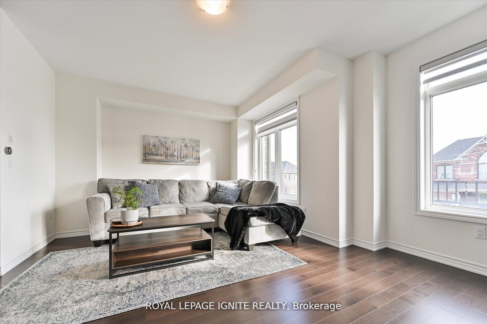 Townhouse sold at 39 Minnock Street, Caledon, Ontario, L7C 4K9 - Rural Caledon - MLS: W12850606