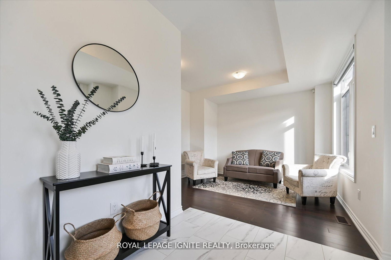 Townhouse sold at 39 Minnock Street, Caledon, Ontario, L7C 4K9 - Rural Caledon - MLS: W12850606