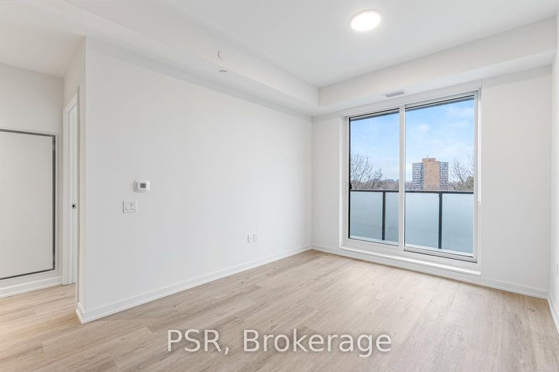 714 - 4365 Bloor St W, Toronto, M9C 1R3 | Image 3