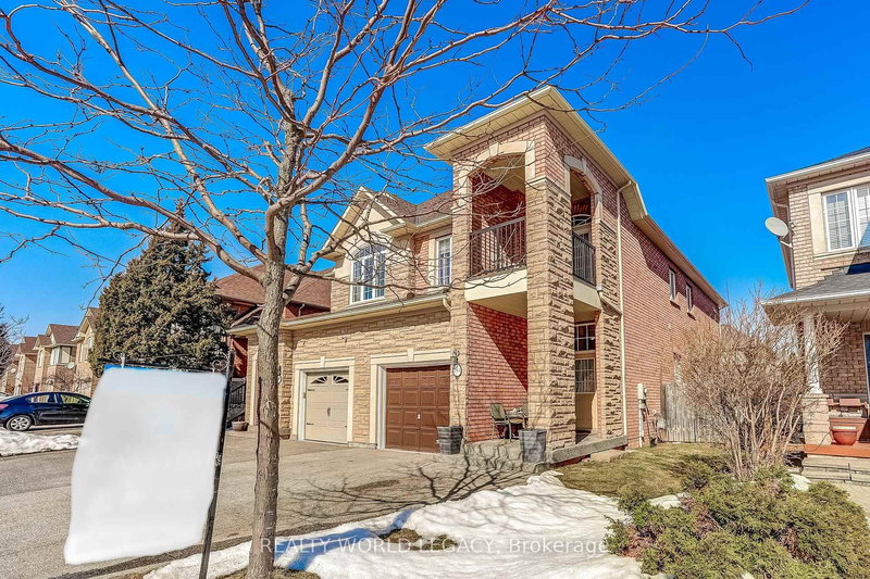 2313 Newcastle Cres, Oakville, L6M 4P5 | Image 3