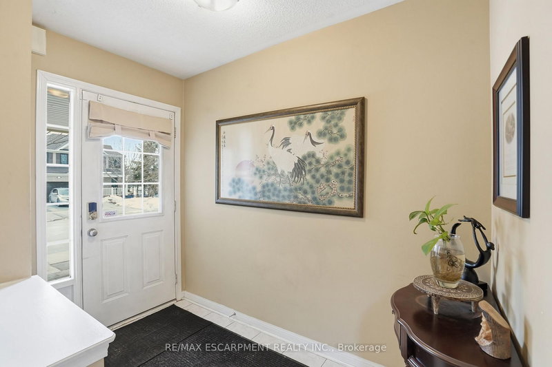 2505 Valleyridge Dr, Oakville, L6M 5H3 | Image 3