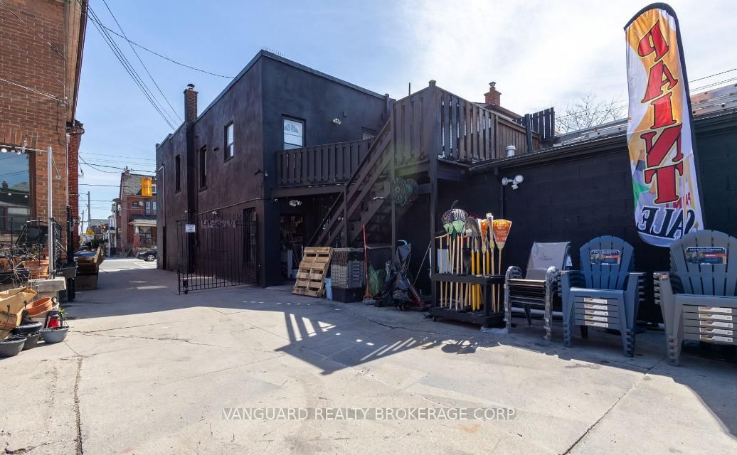 1212 Dufferin Street - Photo 2