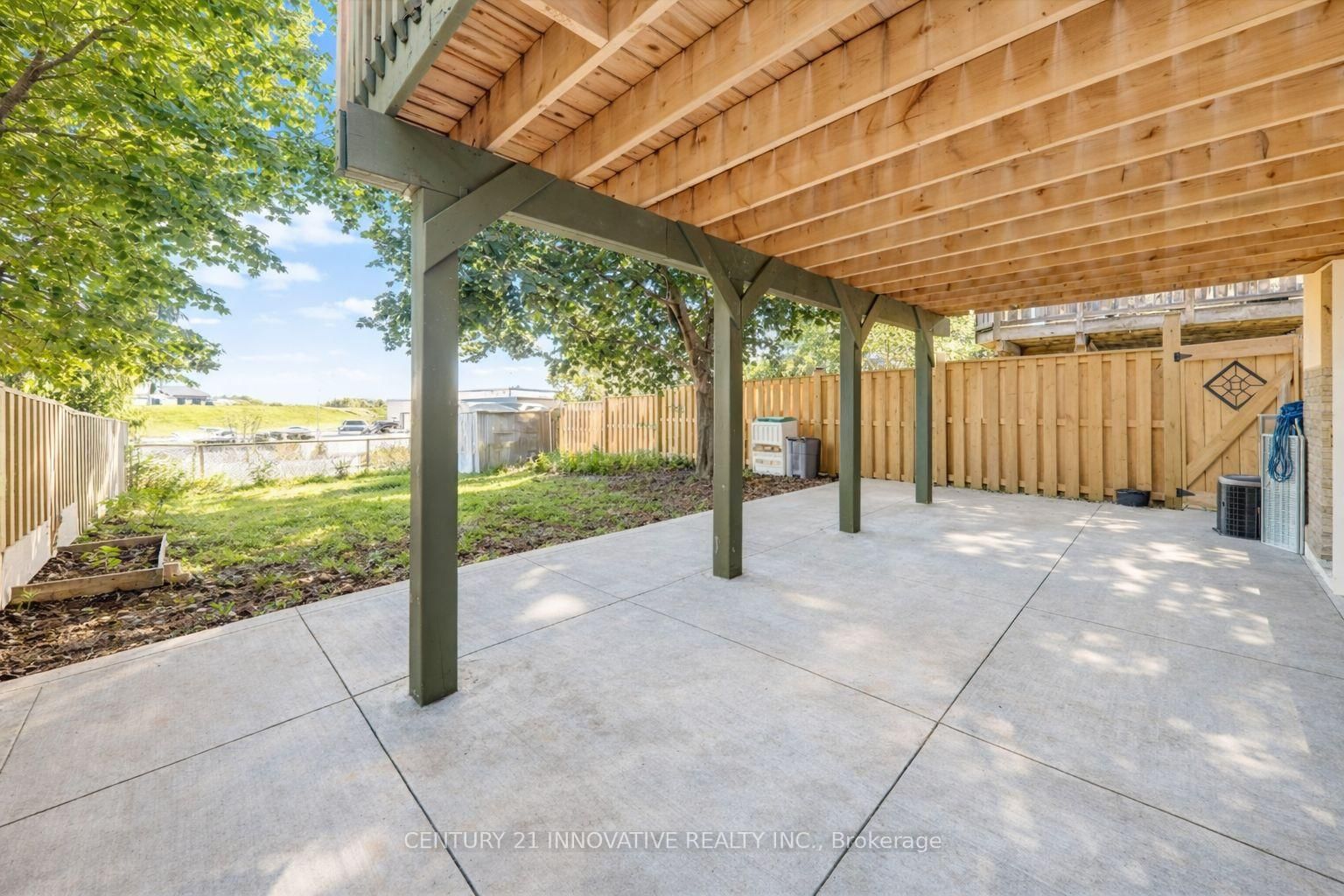 Detached House for sale at 23 Northgate Boulevard, Brampton, Ontario, L6S 4G6 - Westgate - MLS: W12851718