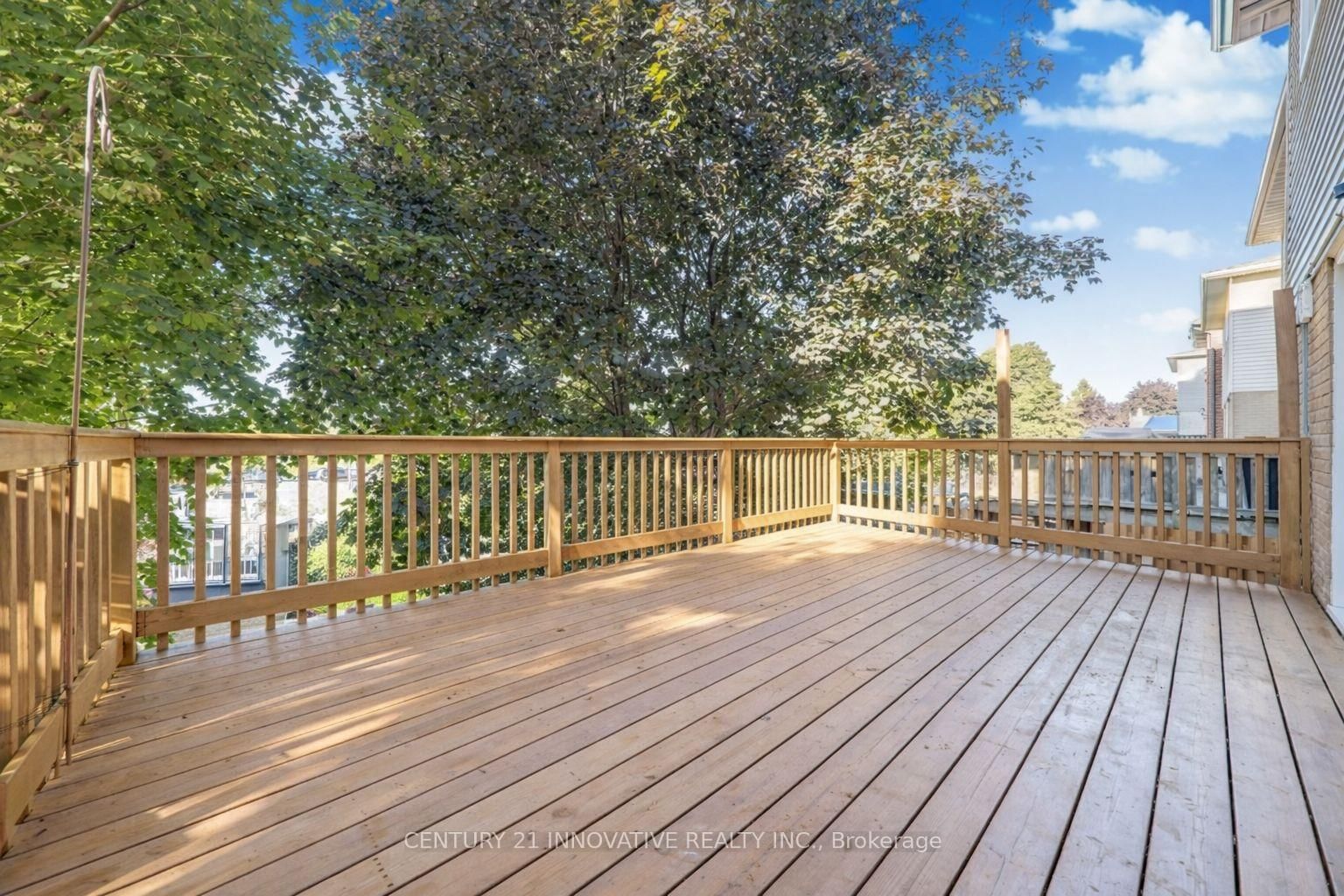 Detached House for sale at 23 Northgate Boulevard, Brampton, Ontario, L6S 4G6 - Westgate - MLS: W12851718