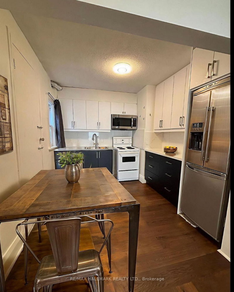 A - 1616A Bloor St W, Toronto, M6P 1A7 | Image 2