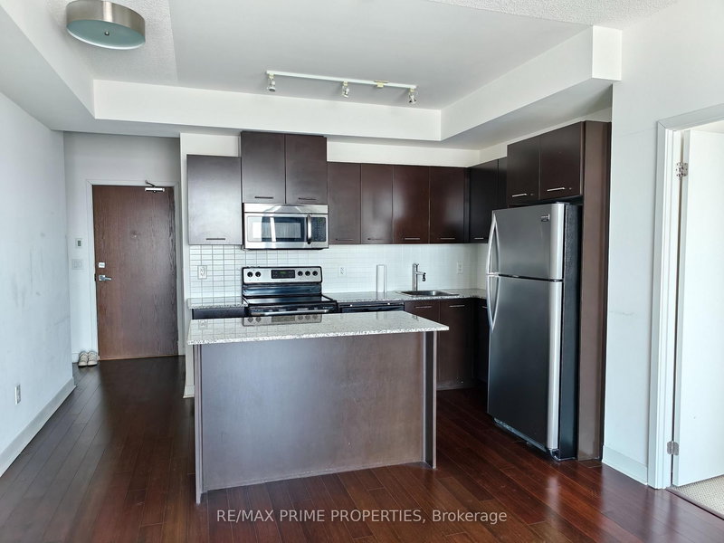 home for lease on 1609-360 Square One Drive