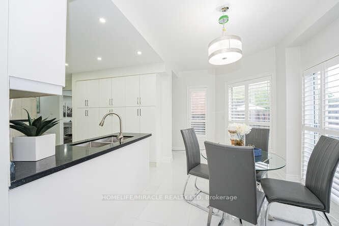 Detached House for sale at 14 Conover Court, Brampton, Ontario, L6Y 3J5 - Brampton South - MLS: W12852420