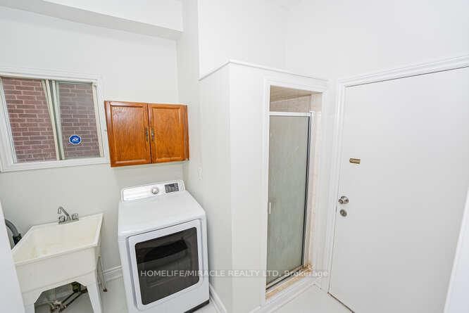 Detached House for sale at 14 Conover Court, Brampton, Ontario, L6Y 3J5 - Brampton South - MLS: W12852420