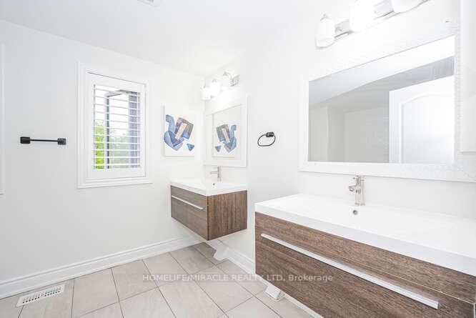 Detached House for sale at 14 Conover Court, Brampton, Ontario, L6Y 3J5 - Brampton South - MLS: W12852420