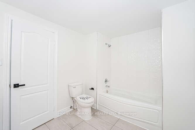 Detached House for sale at 14 Conover Court, Brampton, Ontario, L6Y 3J5 - Brampton South - MLS: W12852420