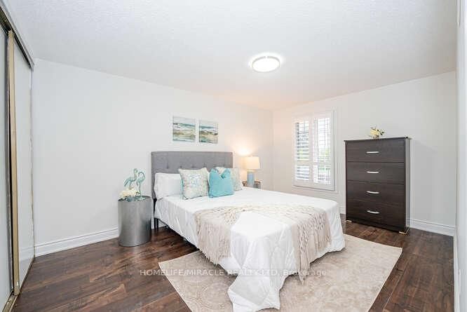 Detached House for sale at 14 Conover Court, Brampton, Ontario, L6Y 3J5 - Brampton South - MLS: W12852420