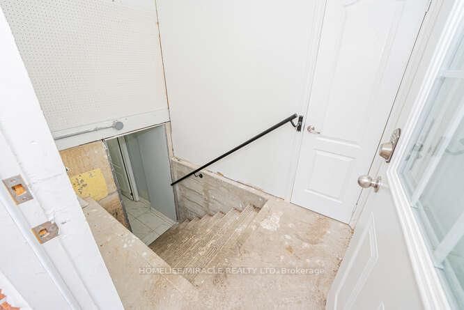 Detached House for sale at 14 Conover Court, Brampton, Ontario, L6Y 3J5 - Brampton South - MLS: W12852420