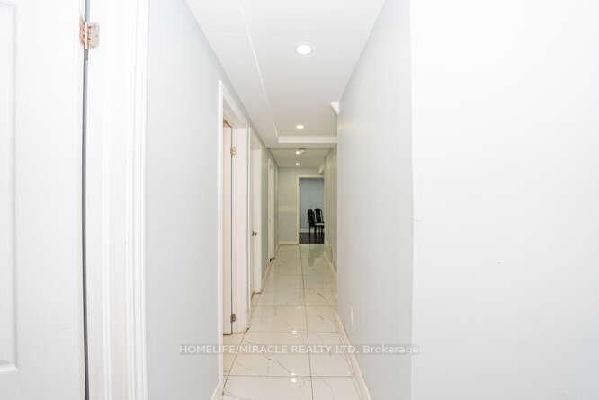 Detached House for sale at 14 Conover Court, Brampton, Ontario, L6Y 3J5 - Brampton South - MLS: W12852420